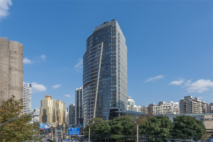 悦达889中心32层120米主楼外观全景